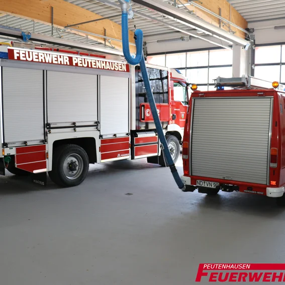 Fahrzeughalle1.jpg